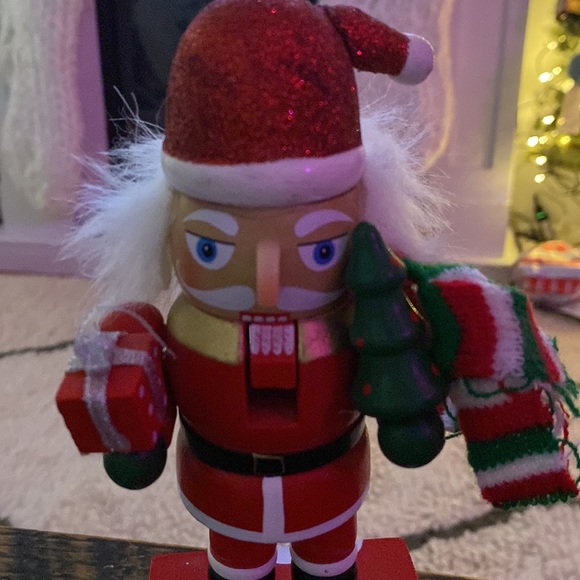 Meet your Posher, Tasha - Picture 2 of 2